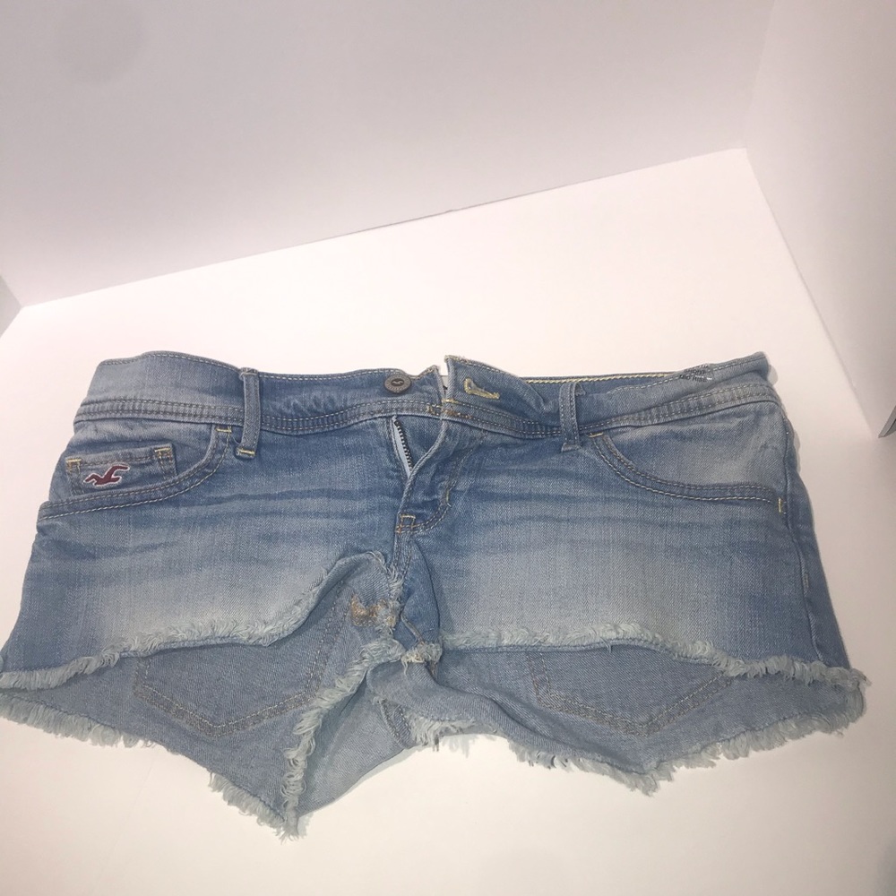 Hollister Short shorts  size 5 - EUC